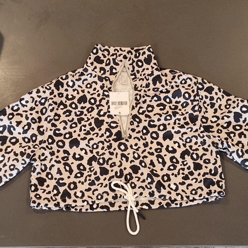 Crop top windbreaker